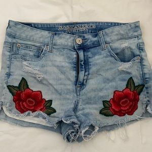 American Eagle rose patch Jean shorts